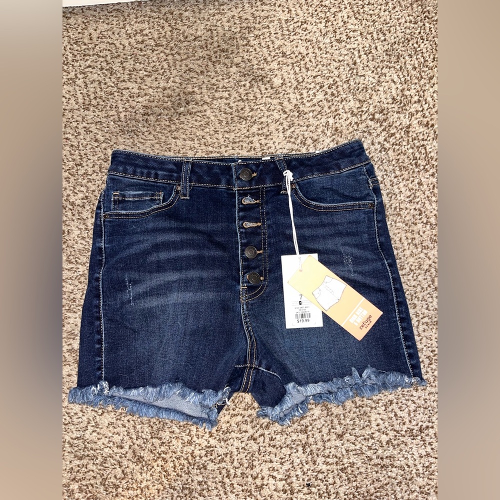 NWT Refuge jean shorts Size 7